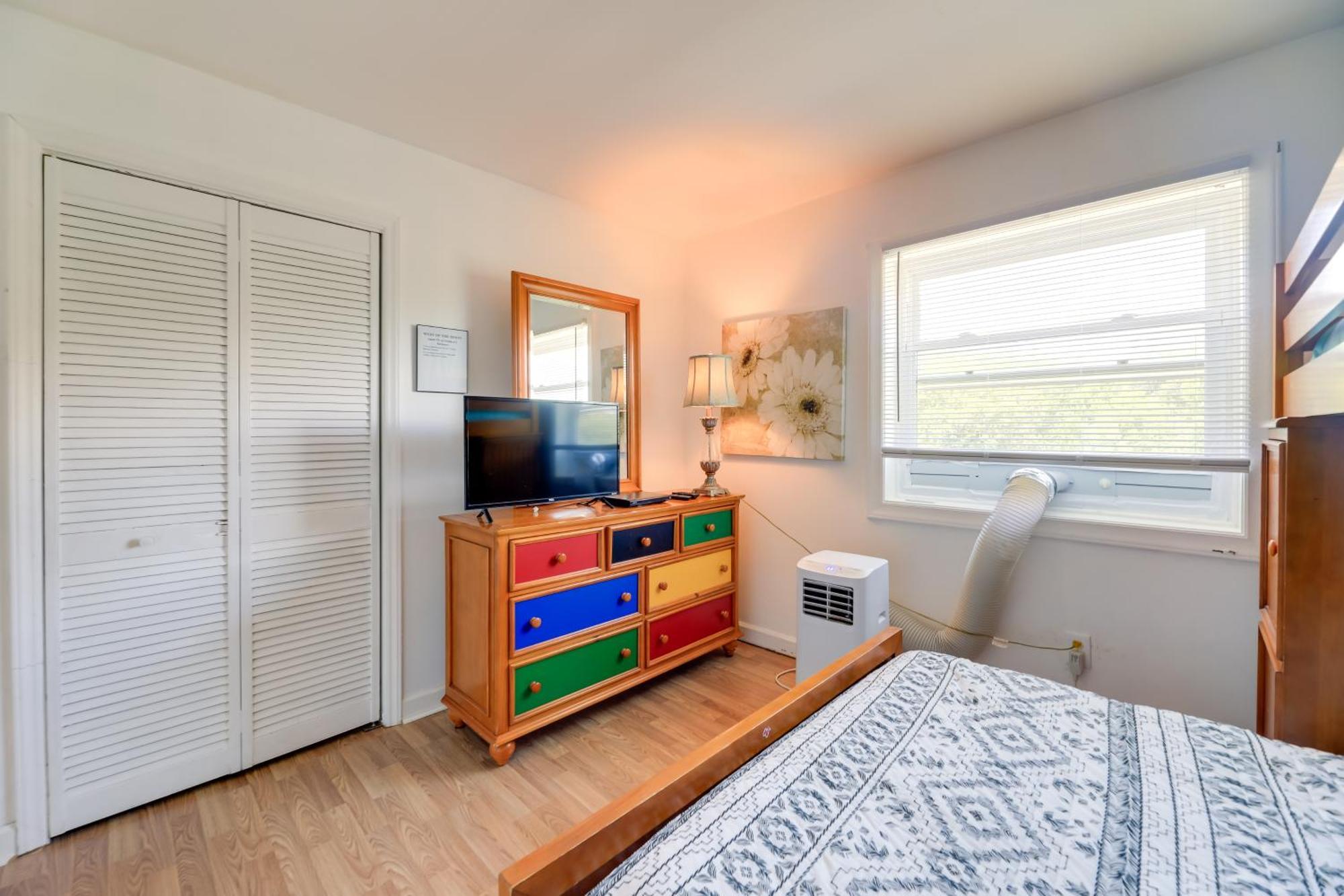 West Of The Moon Ocean Apt With Beach Access! 에메랄드 아일 외부 사진