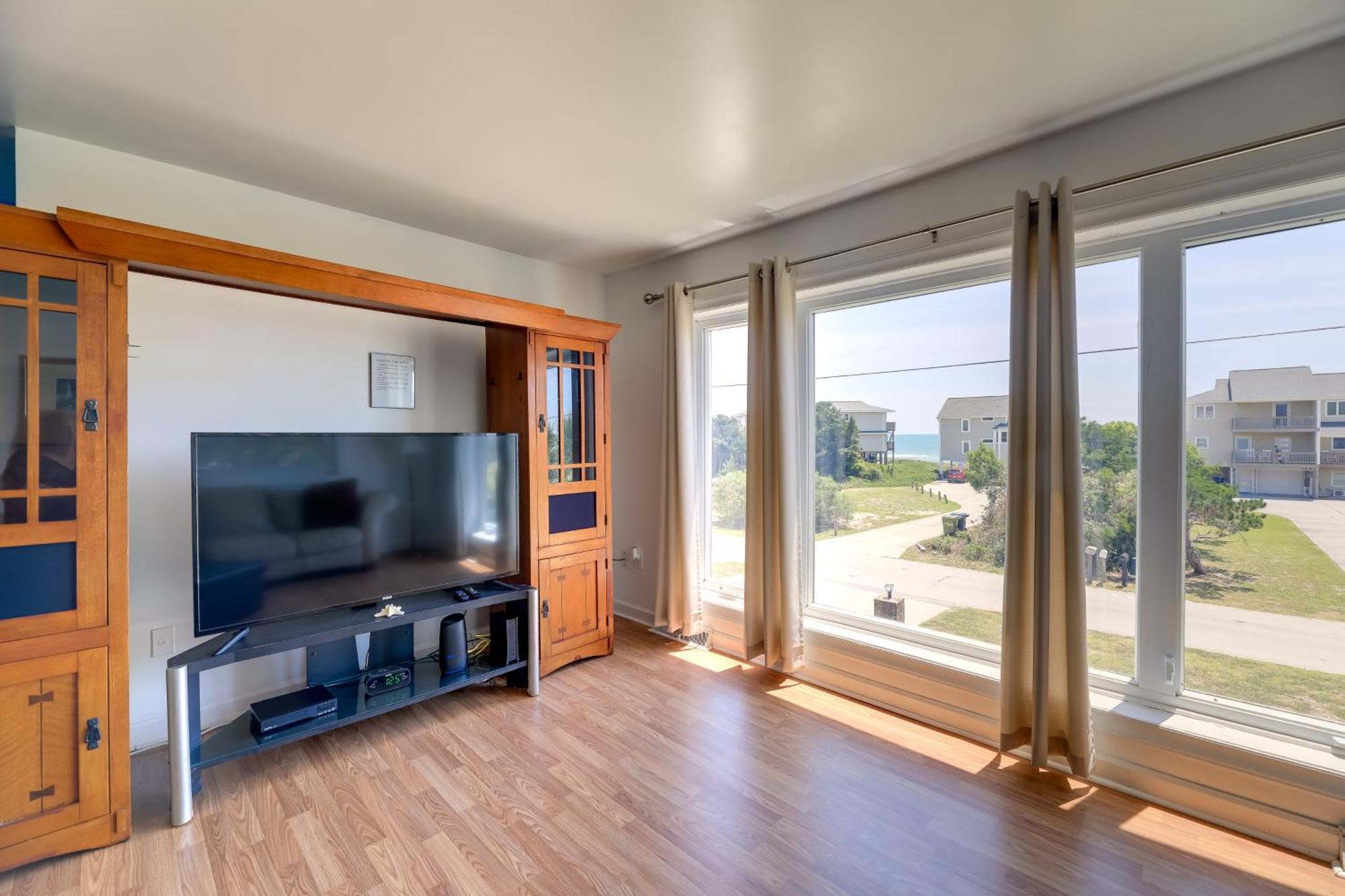 West Of The Moon Ocean Apt With Beach Access! 에메랄드 아일 외부 사진